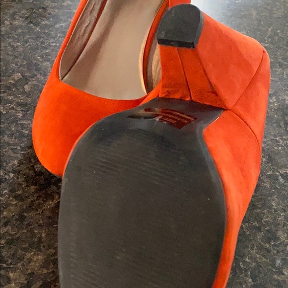 Orange velvet heels - Picture 3 of 3